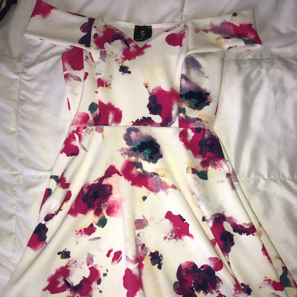 Cream Floral fit and flare dress! HOMECOMING